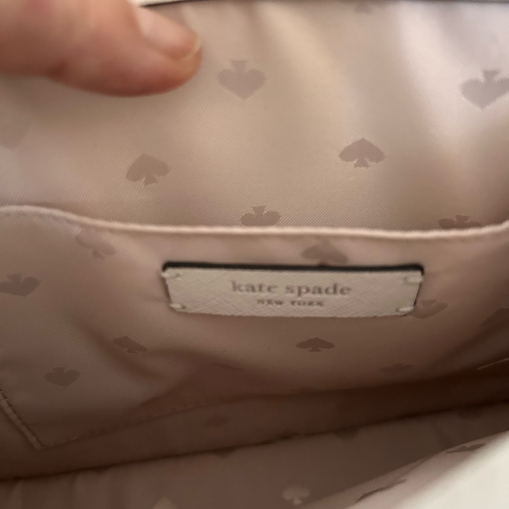 NWT KATE SPADE Leather Bag, Zip Crossbody, CAMERON, White. - Picture 6 of 8